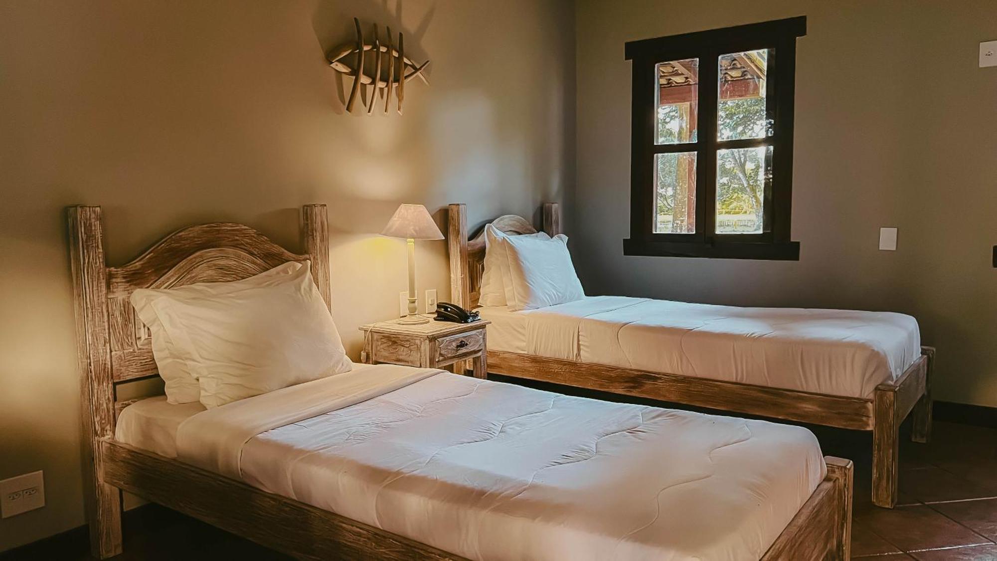 Vila Angatu Eco Resort Spa サンタ・クルース・カブラーリア エクステリア 写真
