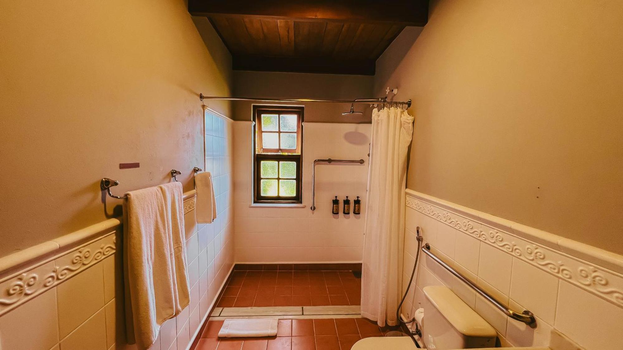 Vila Angatu Eco Resort Spa サンタ・クルース・カブラーリア エクステリア 写真