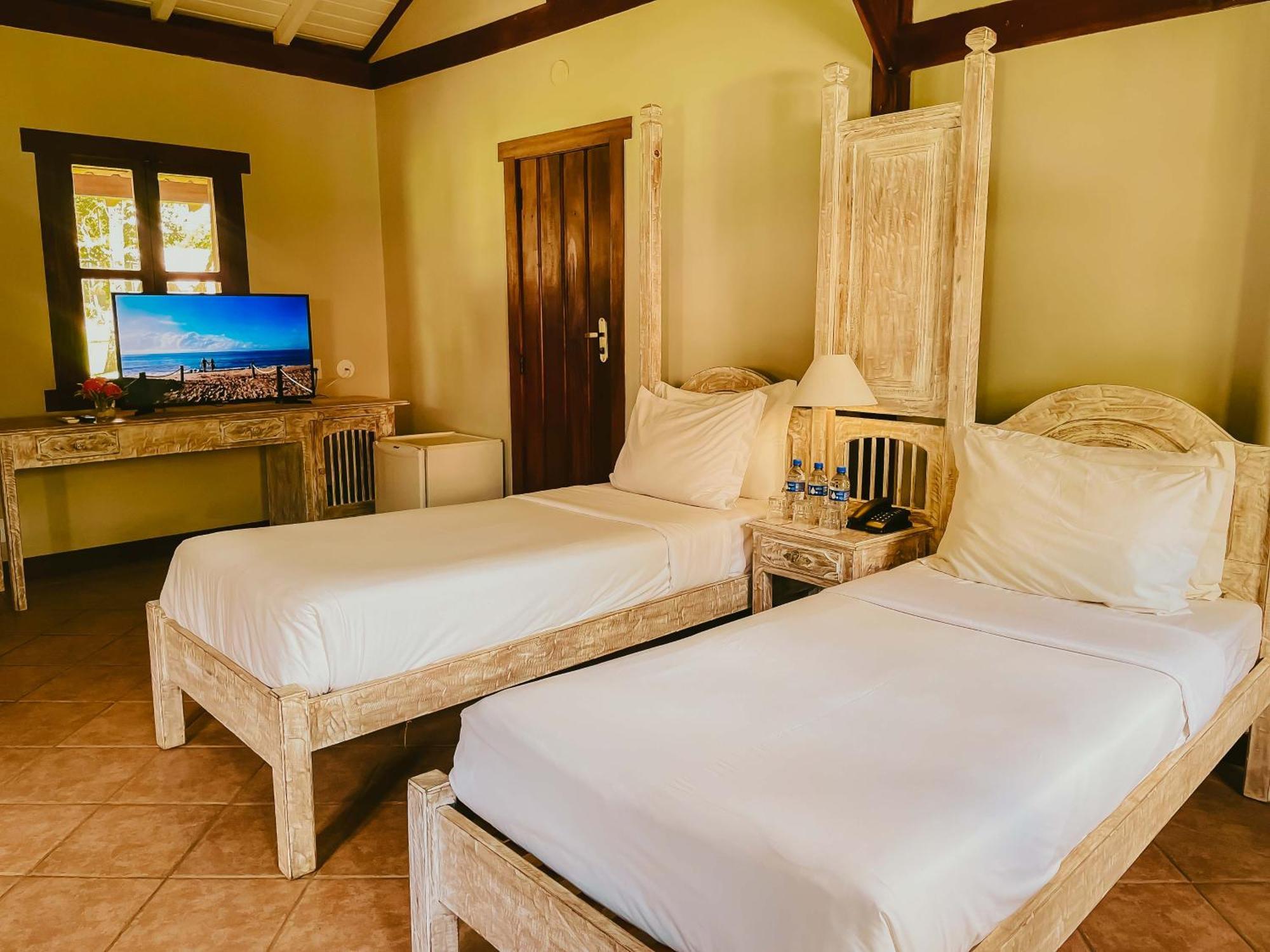 Vila Angatu Eco Resort Spa サンタ・クルース・カブラーリア エクステリア 写真