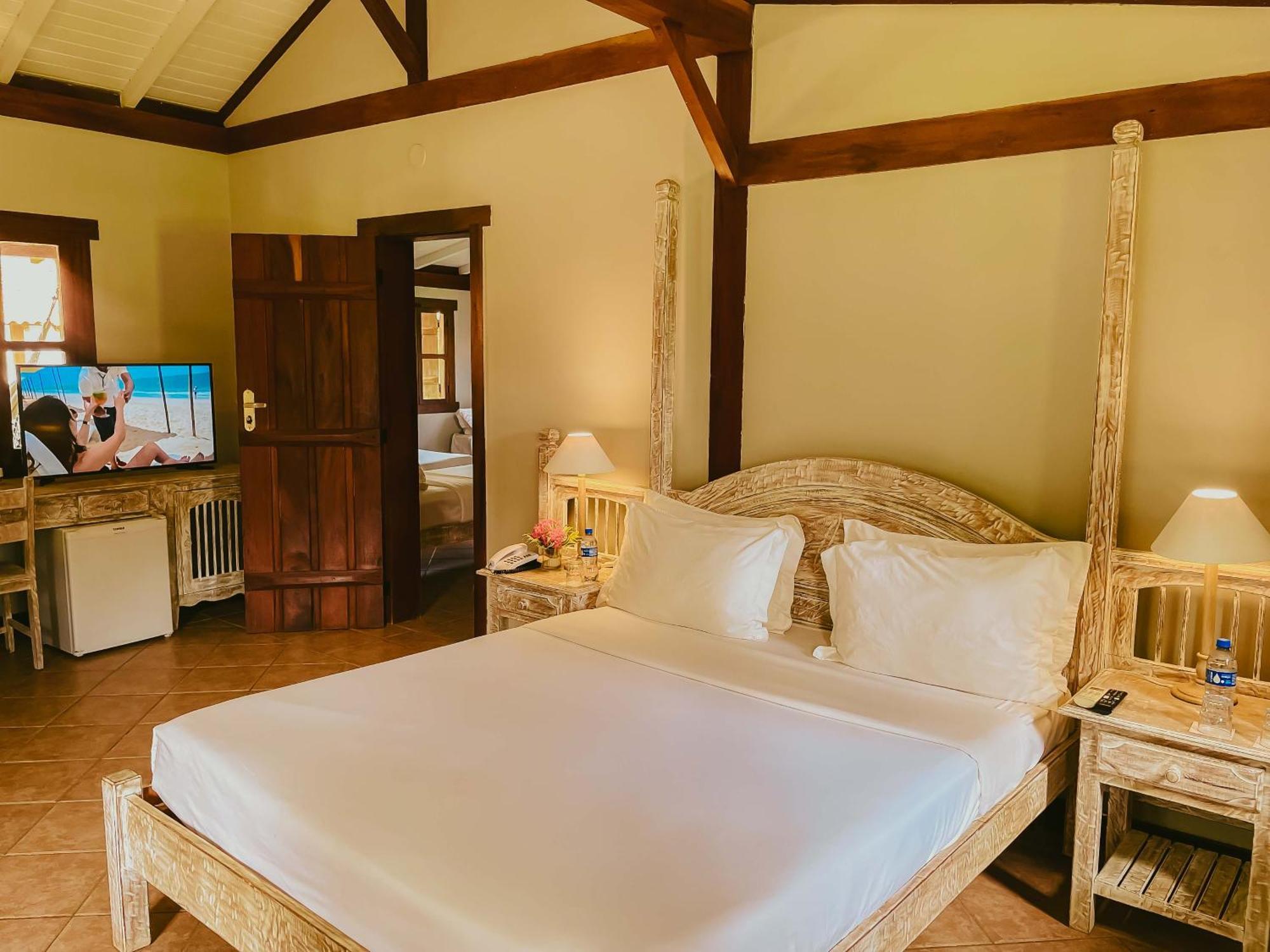 Vila Angatu Eco Resort Spa サンタ・クルース・カブラーリア エクステリア 写真