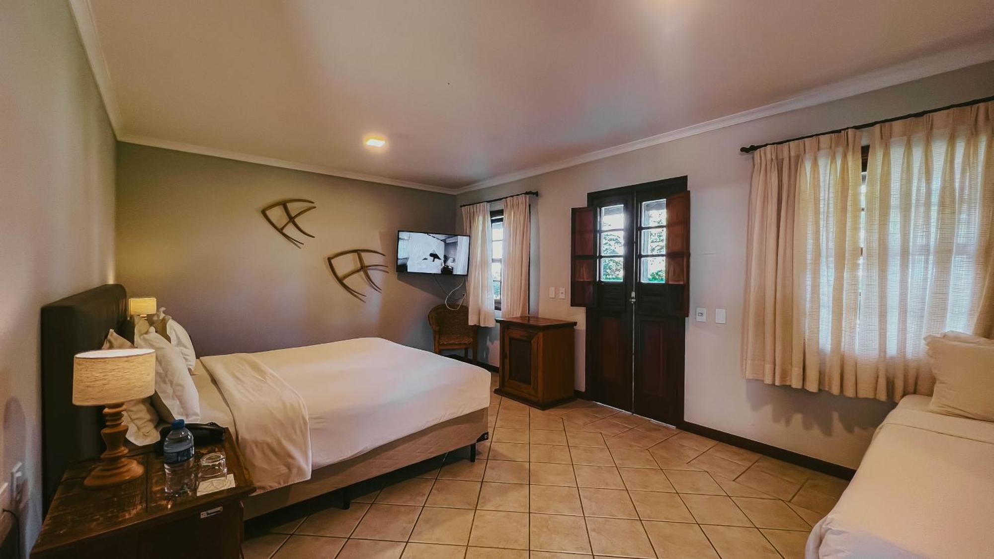 Vila Angatu Eco Resort Spa サンタ・クルース・カブラーリア エクステリア 写真