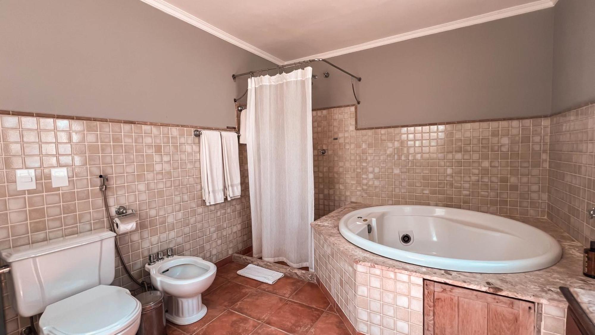 Vila Angatu Eco Resort Spa サンタ・クルース・カブラーリア エクステリア 写真