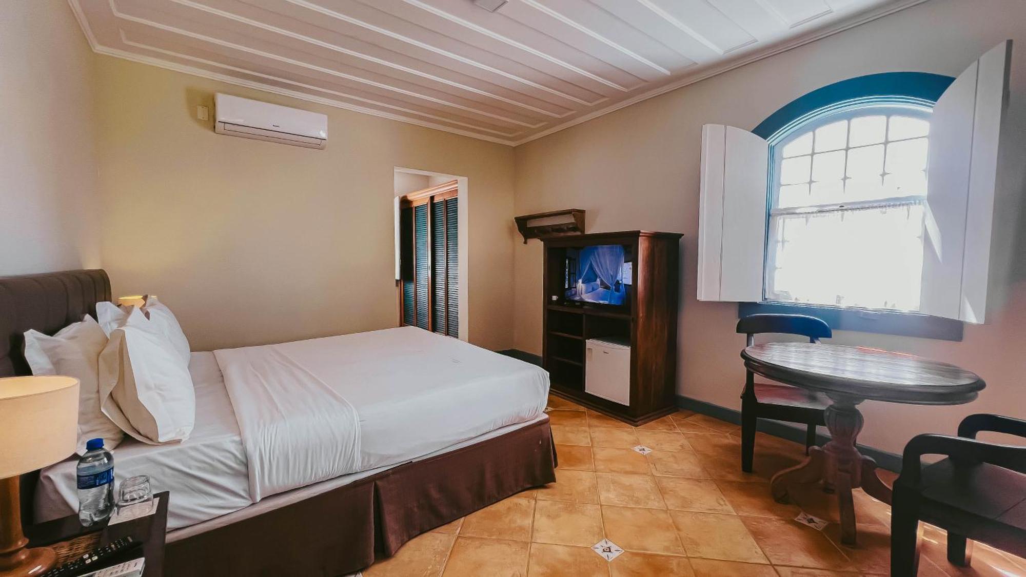 Vila Angatu Eco Resort Spa サンタ・クルース・カブラーリア エクステリア 写真